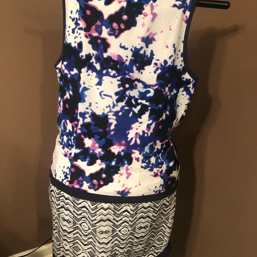 Dress - Picture 3 of 3